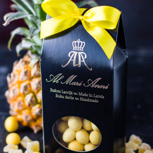 Pineapple in white chocolate